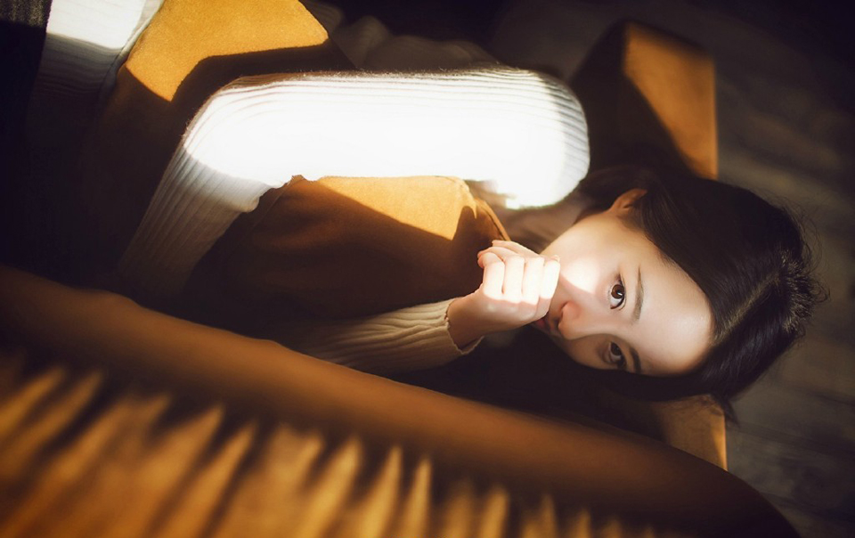 “诸位，刘璋虽然有过，但终究与诸位君臣一场，如今益州已降，我也说过，往日一切，既往不咎。”庞统沉声道。